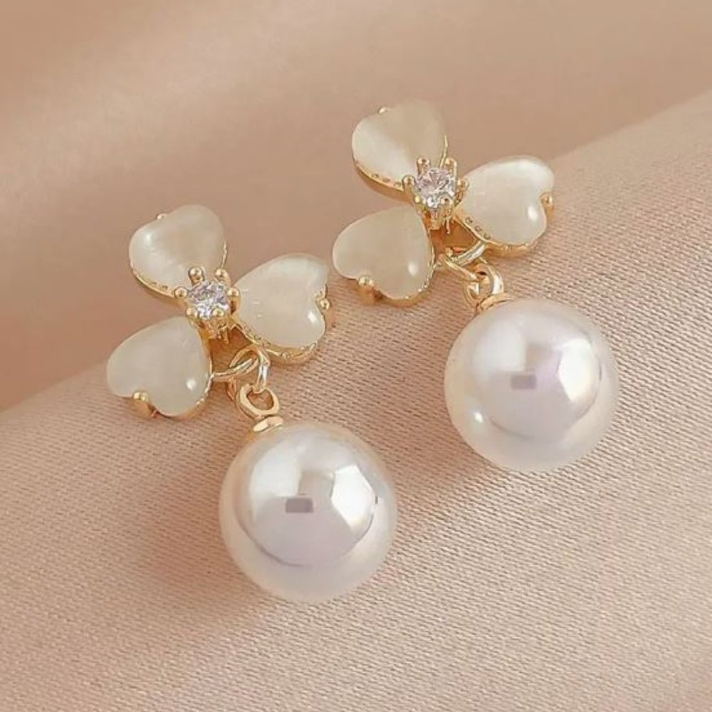 White Flower Earrings For Women Girls With Simulate Pearl